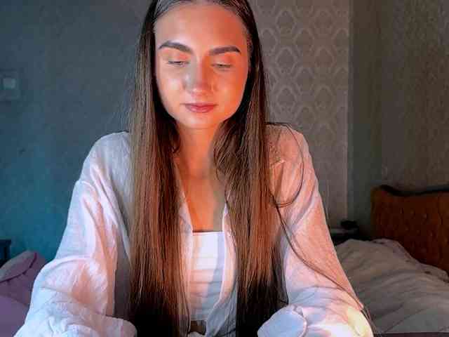 WhitleyClanin webcam
