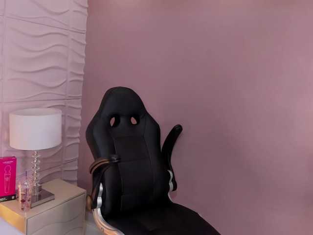 AteneaPercy, en directo ahora en BongaCams