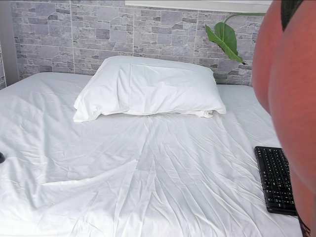 AteneaPercy live cam preview
