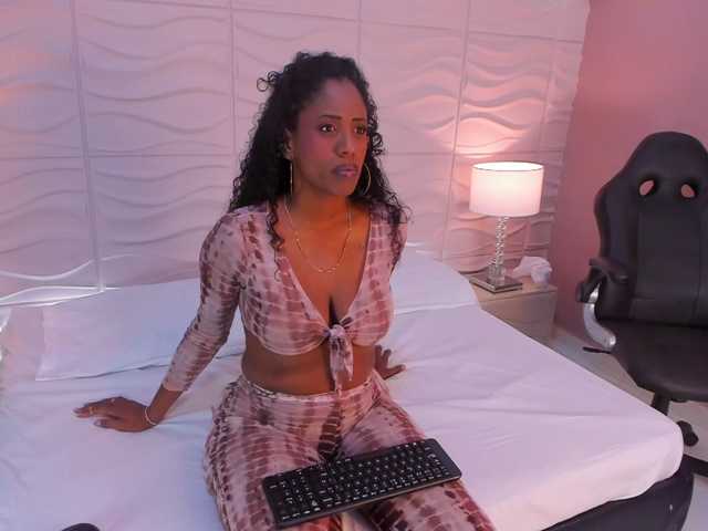 AteneaPercy live cam on BongaCams