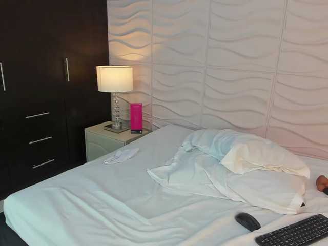 AteneaPercy live cam on BongaCams