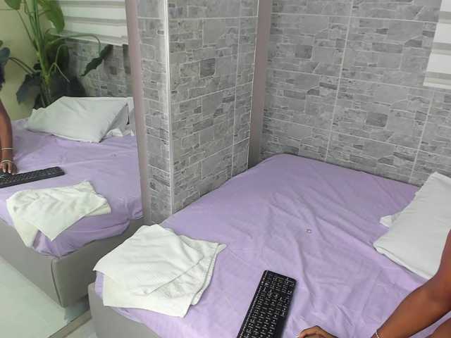 AteneaPercy live cam preview
