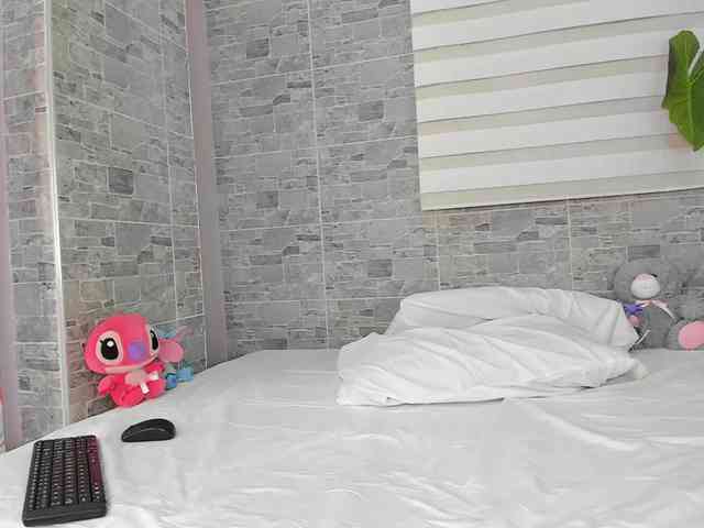ateneapercy's live room