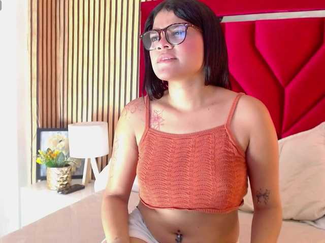 Amelia-26 live cam on BongaCams