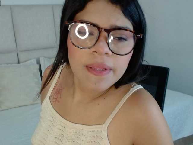 Amelia-26 live cam on BongaCams