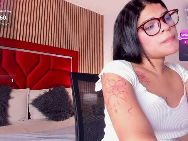 Amelia-26 live cam on BongaCams