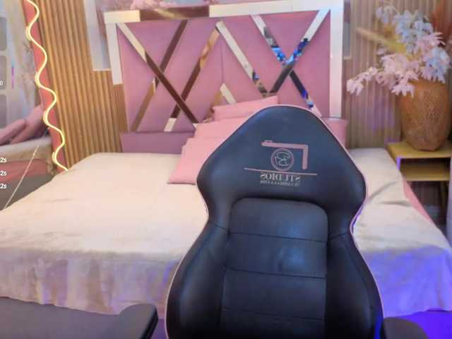 AUROORA-TAY live cam on BongaCams