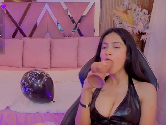 AUROORA-TAY live cam on BongaCams