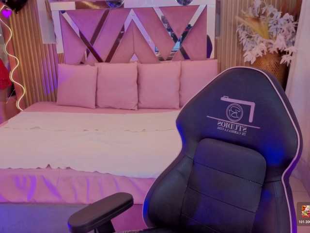 AUROORA-TAY live cam on BongaCams