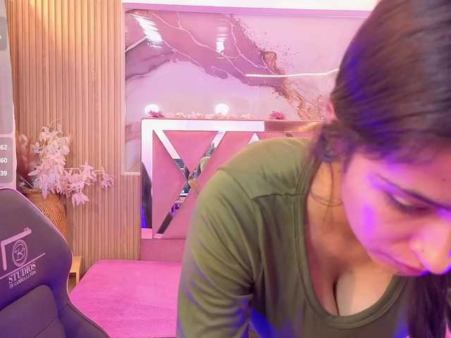 AUROORA-TAY live cam on BongaCams