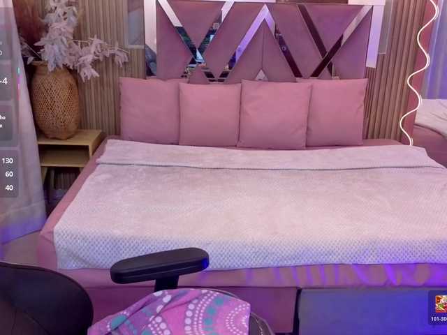 AUROORA-TAY live cam on BongaCams