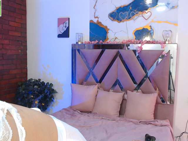 TEFFANNIA-TAY live cam preview
