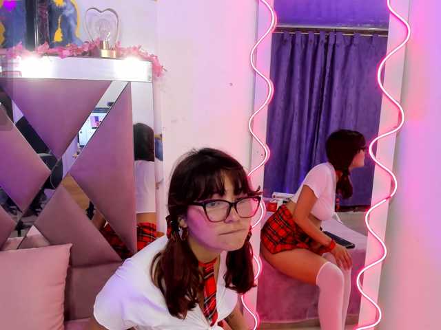 TEFFANNIA-TAY