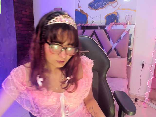 TEFFANNIA-TAY live cam preview