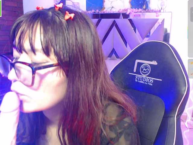 TEFFANNIA-TAY live cam on BongaCams