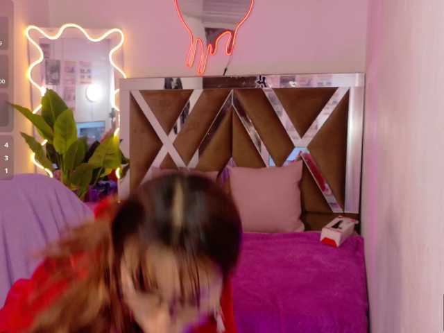 TEFFANNIA-TAY live cam preview