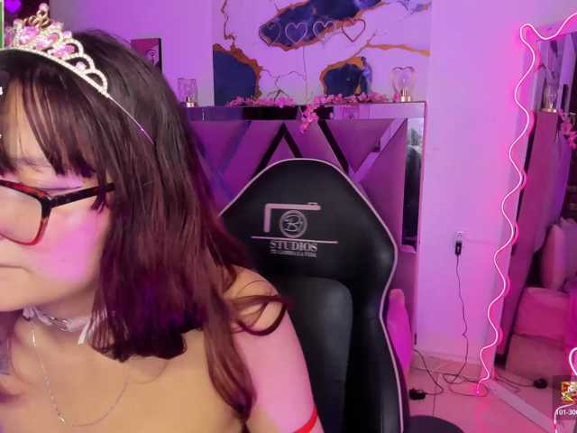 TEFFANNIA-TAY