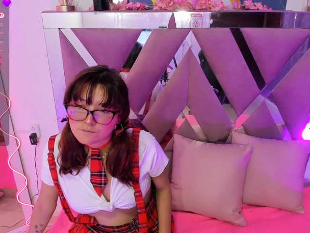 TEFFANNIA-TAY live cam preview