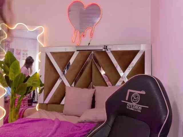 TEFFANNIA-TAY webcam