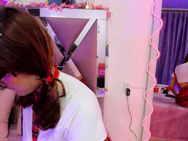 TEFFANNIA-TAY