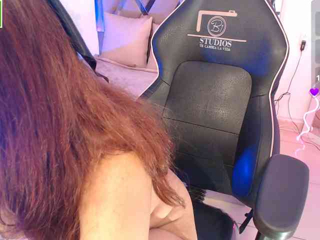 TEFFANNIA-TAY webcam