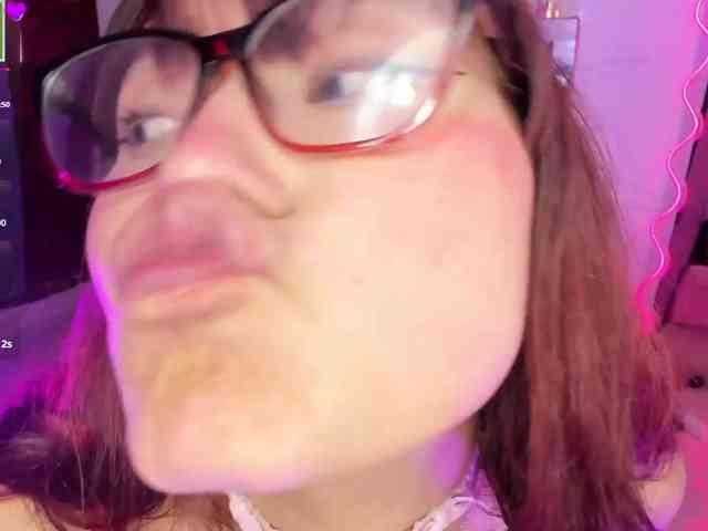 TEFFANNIA-TAY