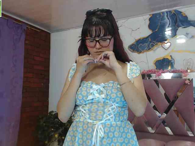 TEFFANNIA-TAY