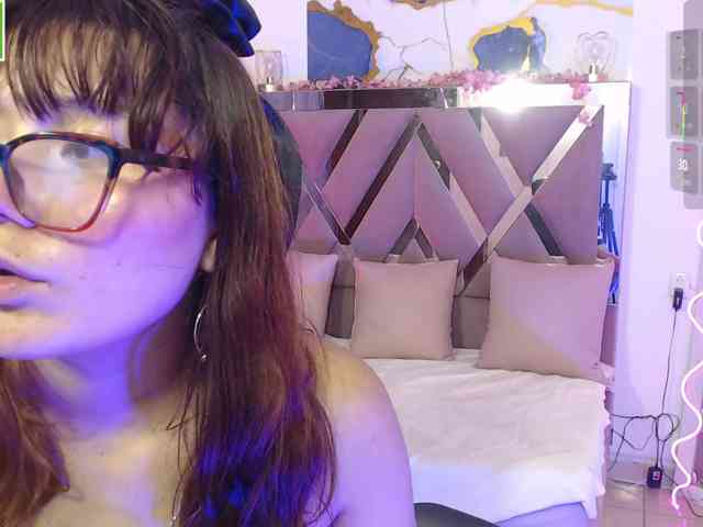 TEFFANNIA-TAY webcam
