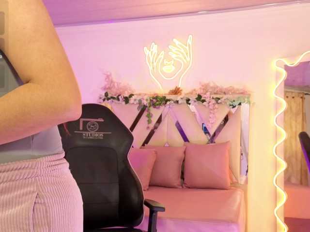 ZAAFIRA-TAY live cam on BongaCams