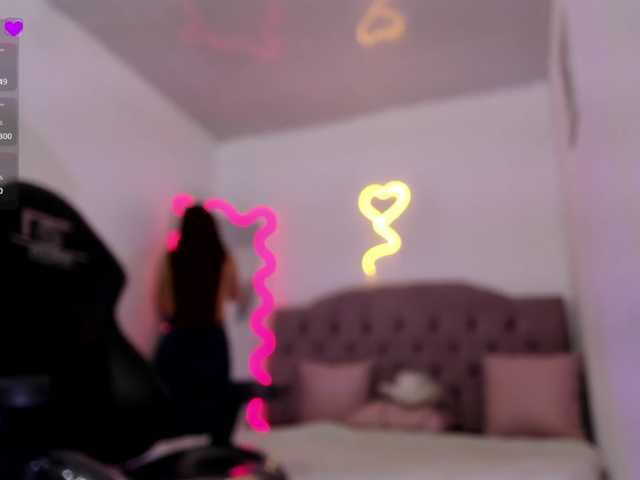 ZAAFIRA-TAY live cam preview