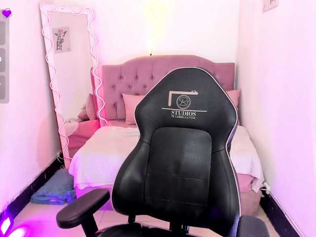 ZAAFIRA-TAY live cam preview