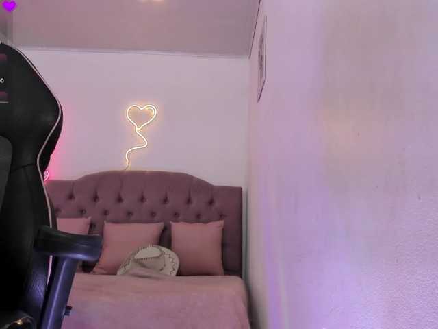 ZAAFIRA-TAY live cam on BongaCams