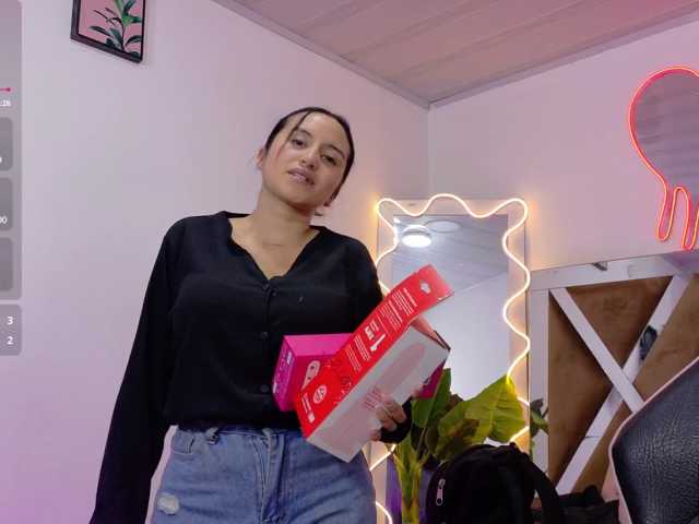 DULCEPEARL-TAY live cam on BongaCams