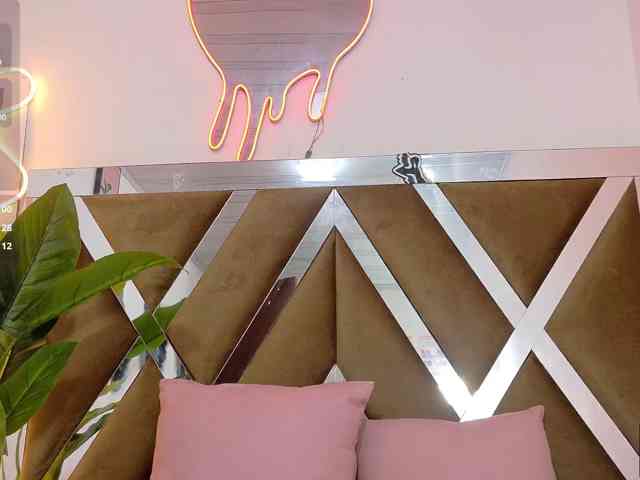 DULCEPEARL-TAY's webcam live show