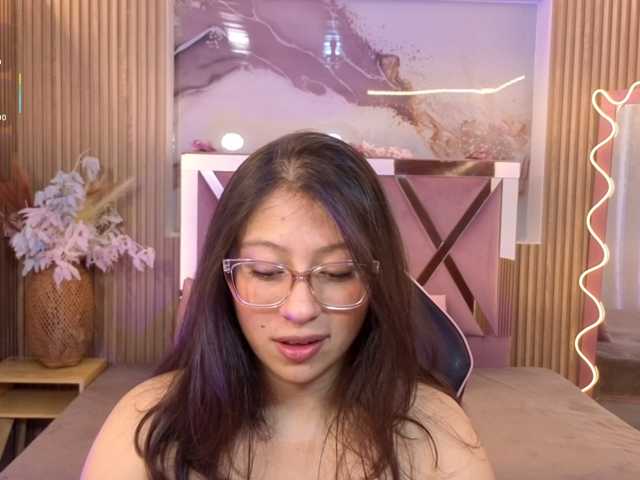JENAYE-TAY live cam preview