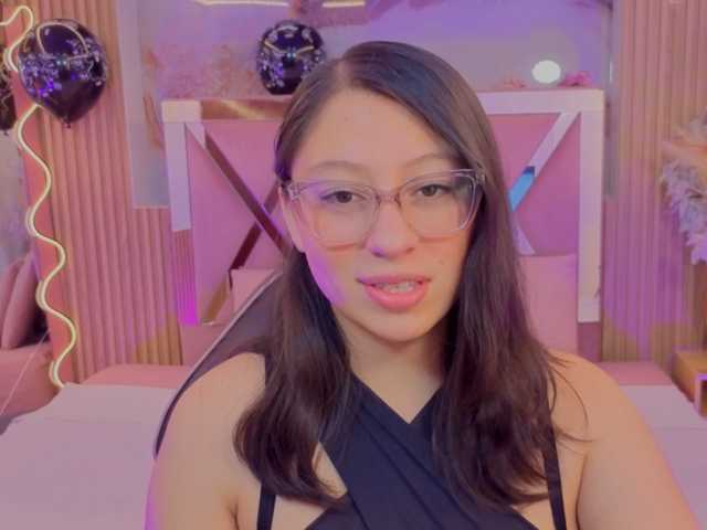 JENAYE-TAY, live now on BongaCams