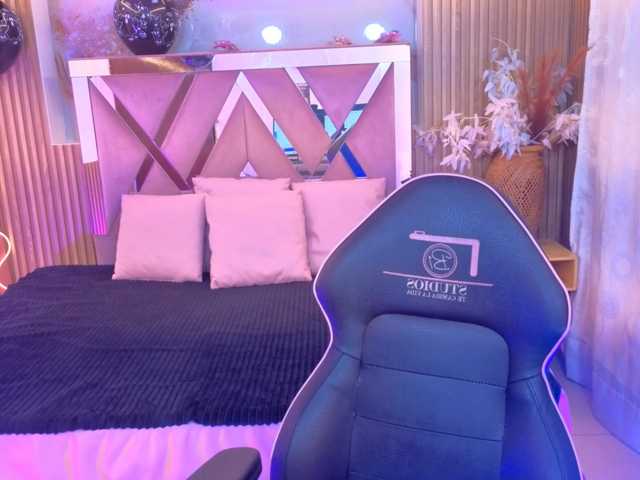 JENAYE-TAY live cam on BongaCams