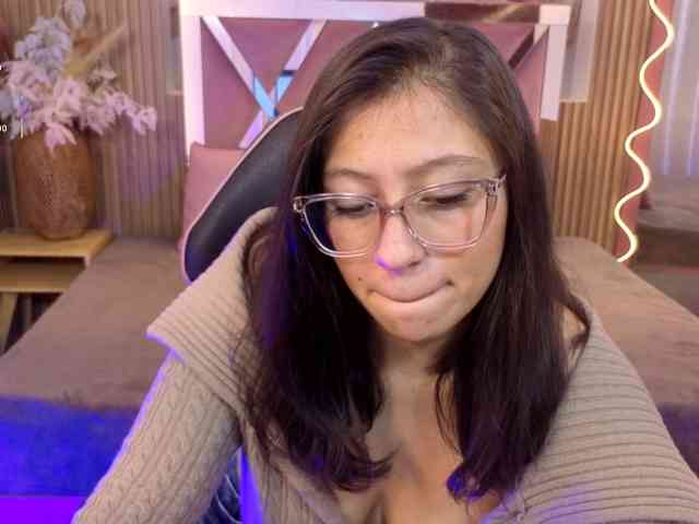 JENAYE-TAY webcam
