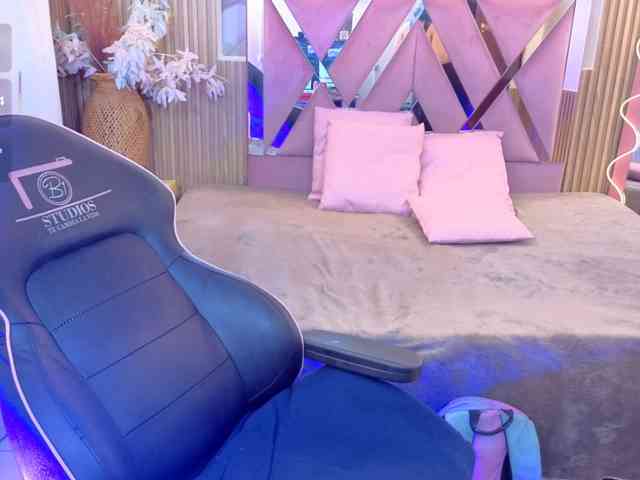 JENAYE-TAY webcam