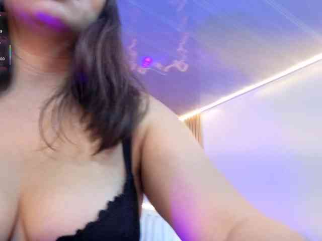 JENAYE-TAY webcam