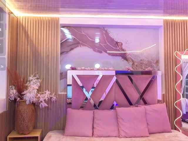 jenaye-tay's live room