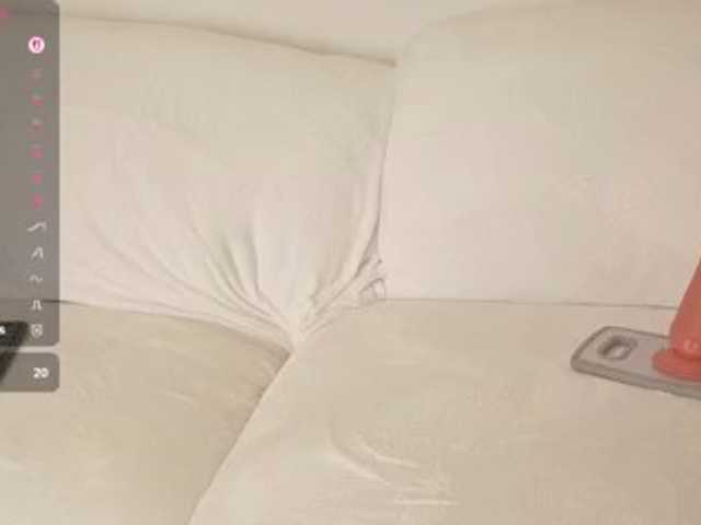 zaluneya live cam on BongaCams