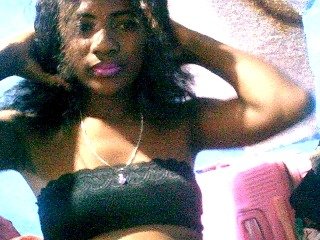Claudia9's Live Webcam