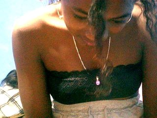 Claudia9's Live Webcam