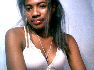 Claudia9's Live Webcam