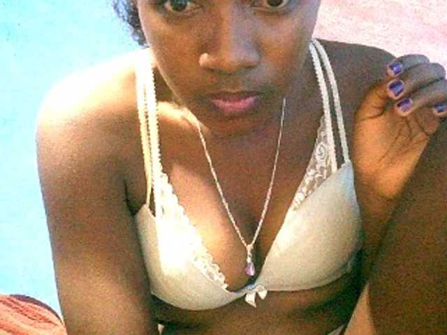 Claudia9 live cam on BongaCams