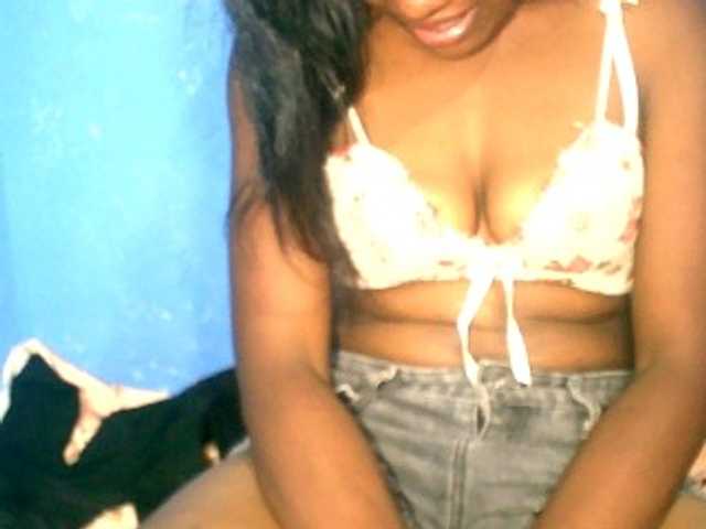Claudia9 live cam on BongaCams