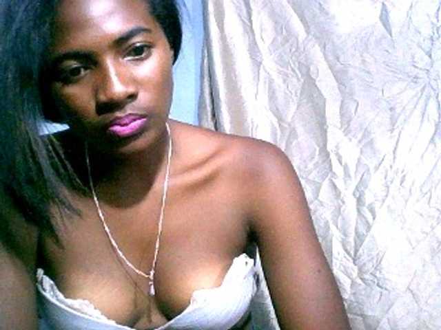 Claudia9 live cam on BongaCams