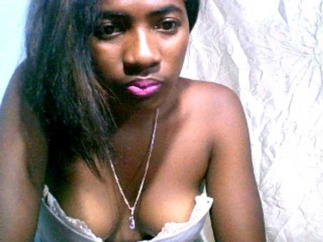 Claudia9 live cam on BongaCams