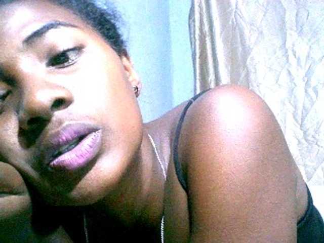 Claudia9 live cam preview